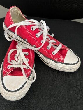 Converse Red Chuck Taylor All Star Low Athletic Tennis Shoes size 4 Men, 6 Women